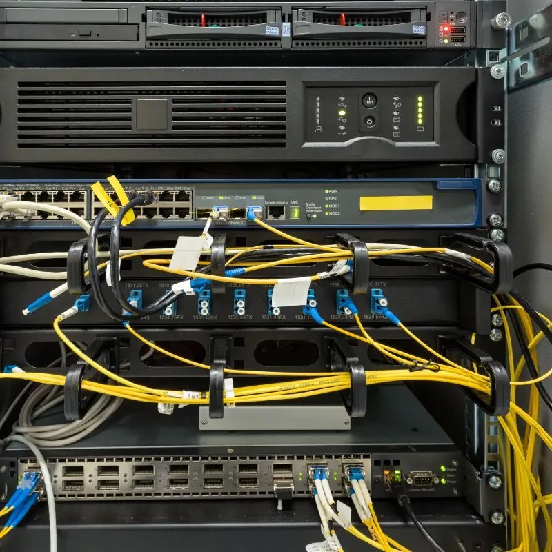 LWL-Verkabelung im Netzwerkschrank